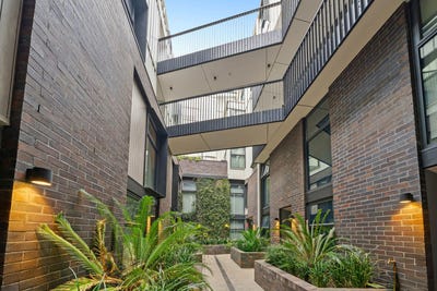 /international/au/487-victoria-street-west-melbourne-vic-150672664/