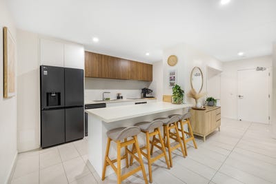 /international/au/407-14-16-high-street-sippy-downs-qld-152678684/