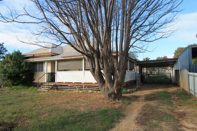 /international/au/81-endersbee-st-merredin-wa-148383784/