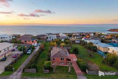 /international/au/1-118-james-street-devonport-tas-151240056/