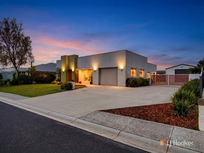 /international/au/27-katelyn-drive-wynyard-tas-151293520/