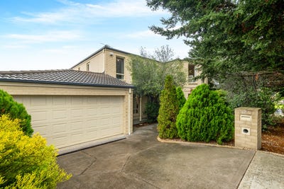 /international/au/29-university-drive-highton-vic-150733772/