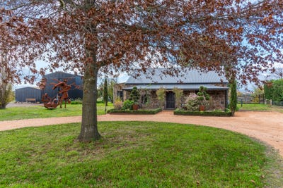 /international/au/176-degraves-mill-drive-malmsbury-vic-151374204/