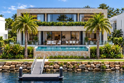 /international/au/28-pearl-beach-drive-helensvale-qld-204677772/