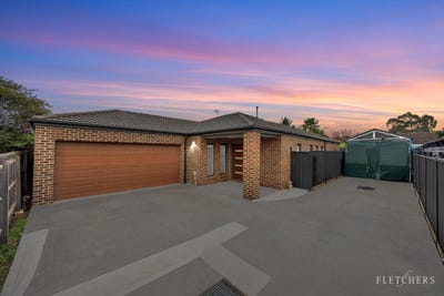 /international/au/28a-empress-way-melton-west-vic-151541404/