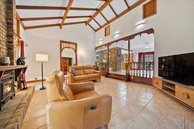 /international/au/32-ponderosa-avenue-buccan-qld-148397220/