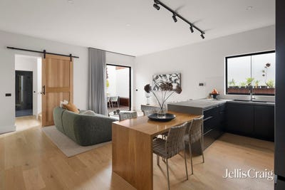 /international/au/98-heath-street-port-melbourne-vic-151321632/