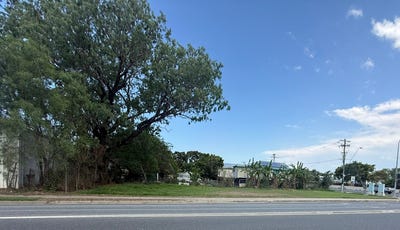 /international/au/267-lakes-creek-rd-koongal-qld-204553752/
