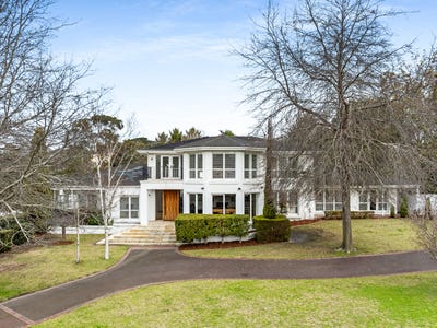 /international/au/7-manchelle-close-frankston-south-vic-148401792/