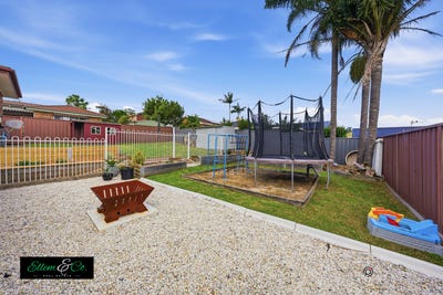 /international/au/18-pioneer-drive-blackbutt-nsw-151214896/