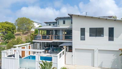 /international/au/13-bayview-close-agnes-water-qld-152630040/