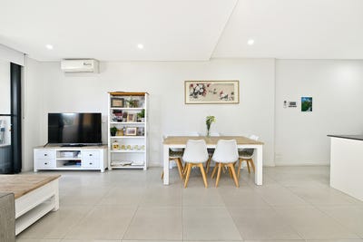 /international/au/303-41-leonard-street-bankstown-nsw-152567804/