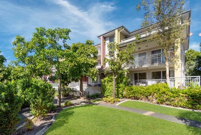 /international/au/812-33-clark-street-biggera-waters-qld-151433888/