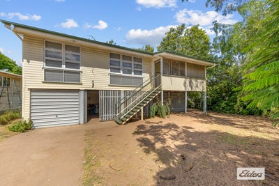 /international/au/6-racecourse-road-emerald-qld-151787420/