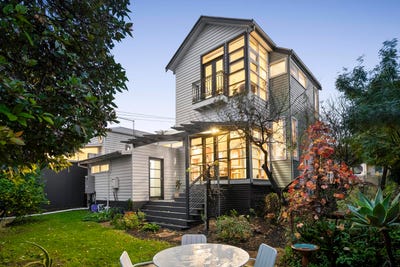 /international/au/116-118-shields-street-flemington-vic-151372608/