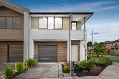 /international/au/35-panorama-drive-wantirna-south-vic-148383024/