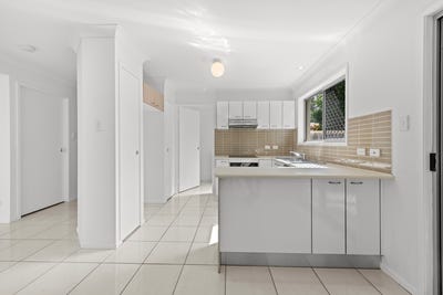 /international/au/22-99-113-peverell-street-hillcrest-qld-151143584/