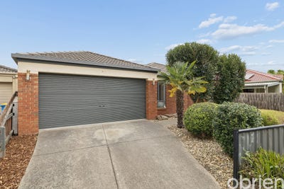 /international/au/65-hancock-drive-berwick-vic-152638268/
