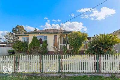 /international/au/27-charlotte-street-holmesville-nsw-148591124/?lang=en