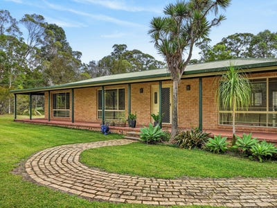 /international/au/67-iluka-circuit-taree-nsw-151645992/