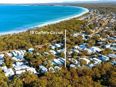 /international/au/19-caffery-circuit-callala-beach-nsw-204673748/
