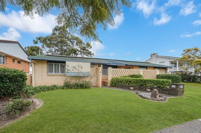 /international/au/36-dargie-street-everton-park-qld-148350640/