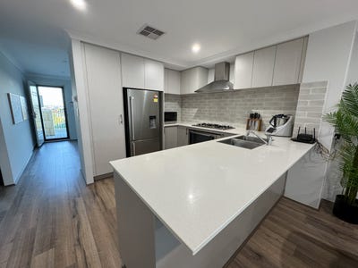 /international/au/7-moscow-retreat-hocking-wa-151164400/