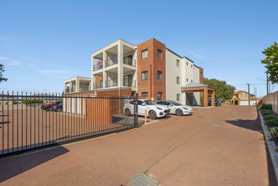 /international/au/3-36-henry-street-east-cannington-wa-152603332/