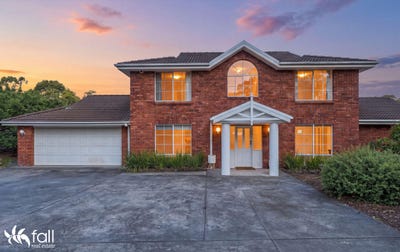 /international/au/35-golden-grove-drive-blackmans-bay-tas-152399000/