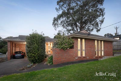 /international/au/4-arkarra-court-mooroolbark-vic-151475600/