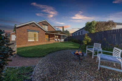 /international/au/17-meerup-street-amaroo-act-151328376/