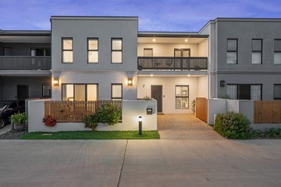 /international/au/8-sadie-lane-south-albury-nsw-152645620/