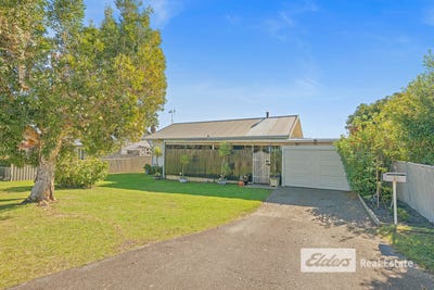 /international/au/10-katoomba-street-orana-wa-151795384/