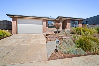 /international/au/28-apple-orchard-drive-brown-hill-vic-151461912/