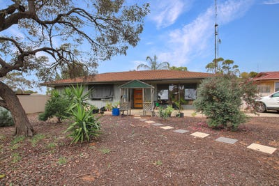 /international/au/5-smith-drive-waikerie-sa-152437528/