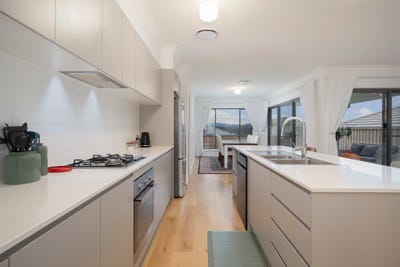 /international/au/14-heberlein-street-boolaroo-nsw-152148740/