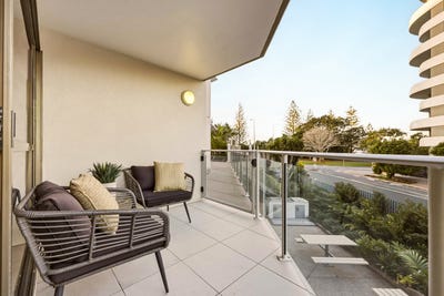 /international/au/10-2-meta-street-mooloolaba-qld-151104884/