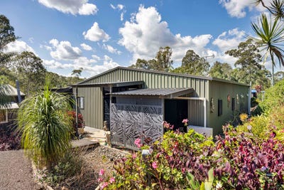 /international/au/15-trout-road-the-dawn-qld-150941696/
