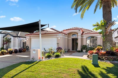 /international/au/42-saltwater-terrace-helensvale-qld-148473256/?lang=en