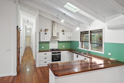 /international/au/54-whyte-crescent-agnes-water-qld-152238920/