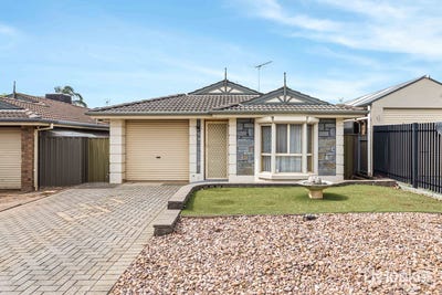 /international/au/18-heathcott-court-blakeview-sa-152625776/
