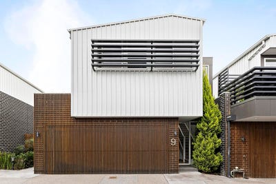 /international/au/9-390-upper-heidelberg-road-ivanhoe-vic-151127224/