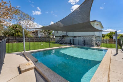 /international/au/22-undara-avenue-cranbrook-qld-152573196/
