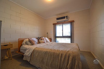 /international/au/10-7-keesing-street-port-hedland-wa-148328820/