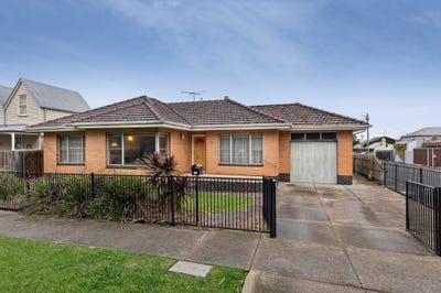 /international/au/27-osborne-street-williamstown-vic-151413792/