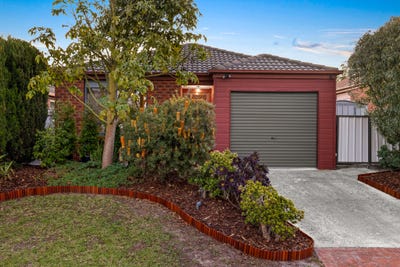 /international/au/4-poppy-place-carrum-downs-vic-150673528/