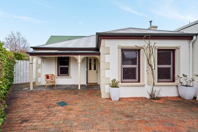 /international/au/28-margaret-street-sandy-bay-tas-151573400/