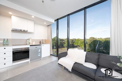 /international/au/m11-4-grazier-lane-belconnen-act-121040753/