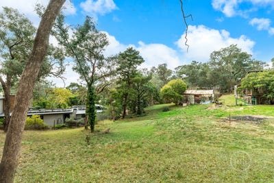 /international/au/222-ryans-road-eltham-north-vic-204455580/