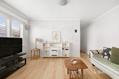 /international/au/10-84-dover-street-flemington-vic-151224456/